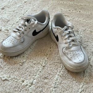 Worn condition, good condition Nike sneaker
